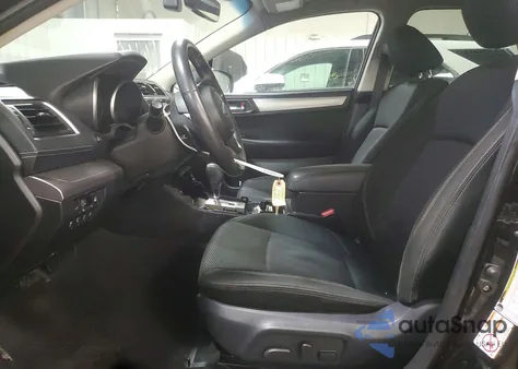 2018 Subaru Outback 2.5I Premium z USA, uszkodzony, nr VIN 4S4BSAHCXJ3357088